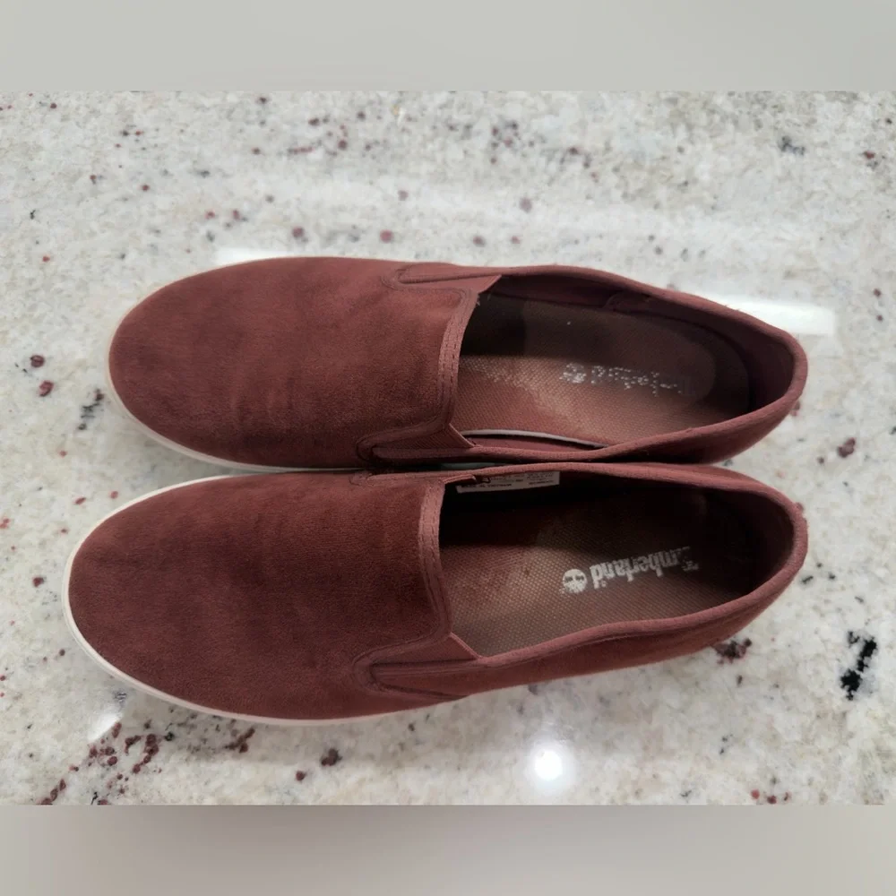 Timberland Women's Suede Slip-On Sneakers‎ – Burgundy